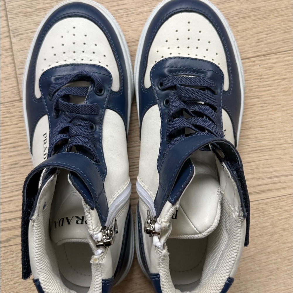 PRADA high top boys sneakers with zip in blue & white leather size 1-1.5
